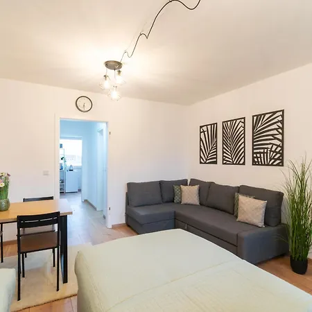 Livesto Easycity - Im Herzen Von Am Hbf, Messe, Fom 3*